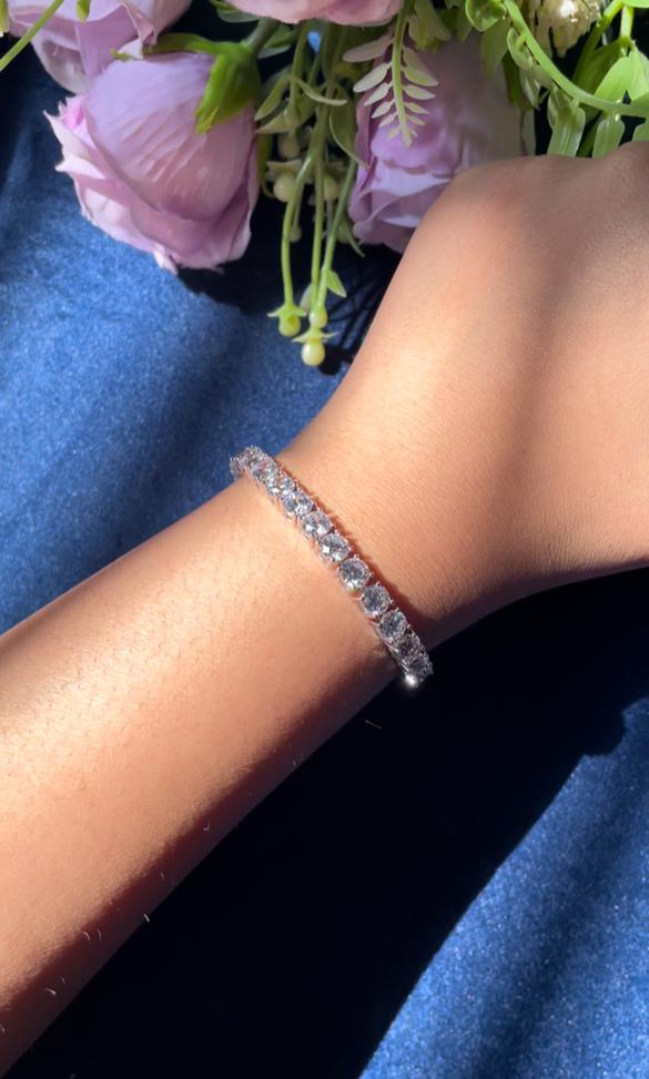 SOLITARE DIAMOND BRACELET
