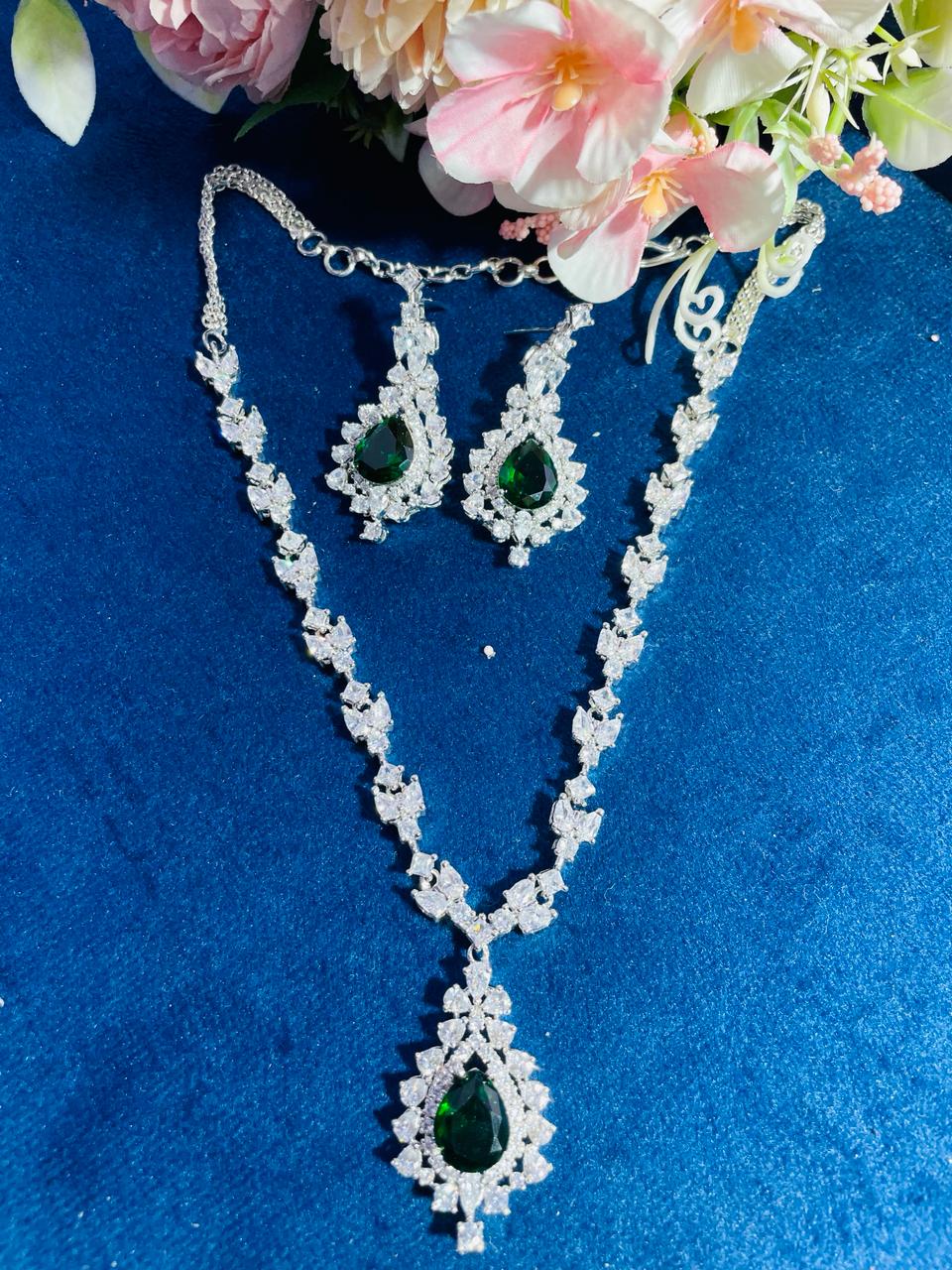 DESIGNED CHAIN NECKLACE