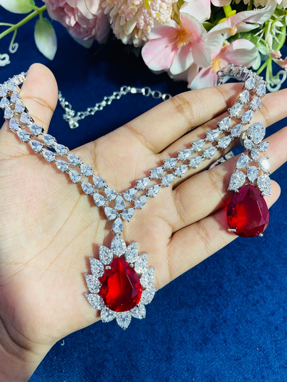 DOUBLINE WITH PENDANT NECKLACE