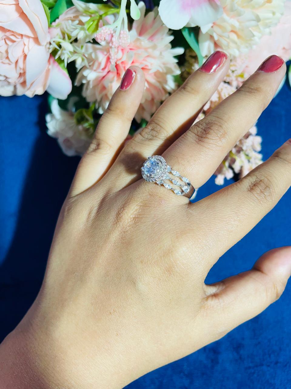 MARQUISE DIAMOND RING