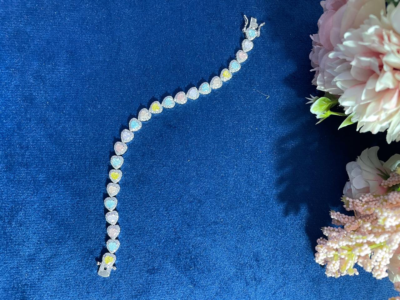 HEART SHAPE BRACELET