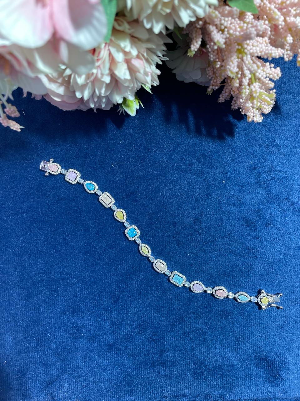 MULTI STONE SHAPE BRACELET
