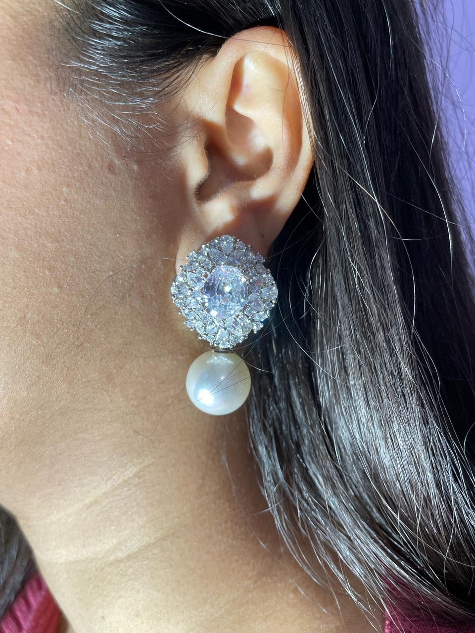 HANGING PEARL EARRINGS