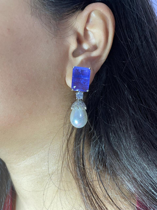 DOUBLET EARRINGS