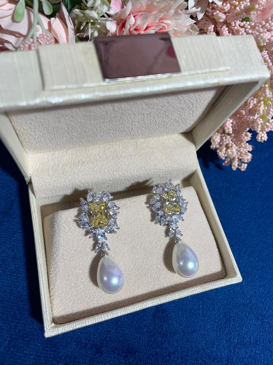 ELEGANT DIAMOND PEARL EARRINGS