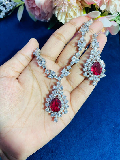 DESIGNED CHAIN NECKLACE