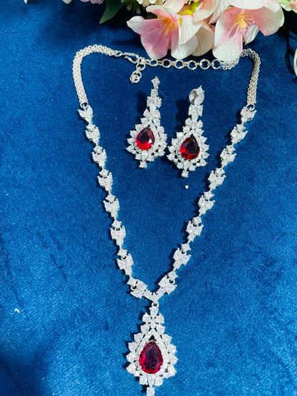 DESIGNED CHAIN NECKLACE