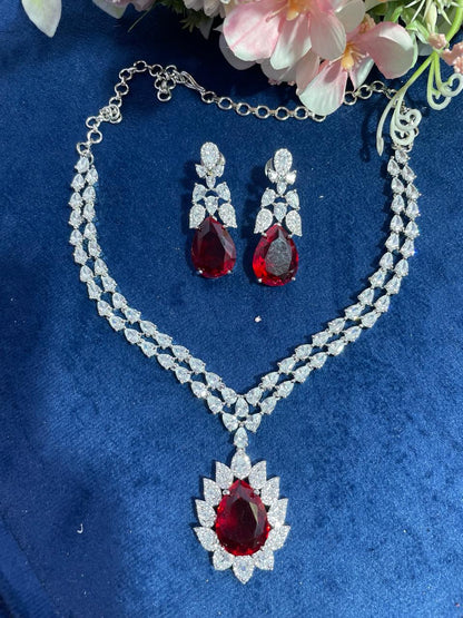 DOUBLINE  WITH PENDANT NECKLACE